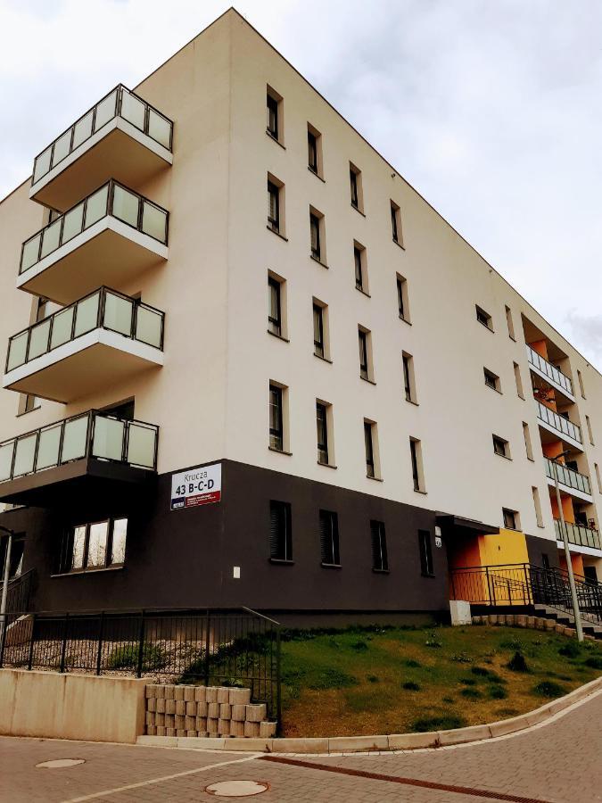 Apartament Na Kruczej Lubiń Exterior foto